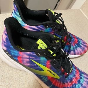 Brooks running shoe -Launch 8